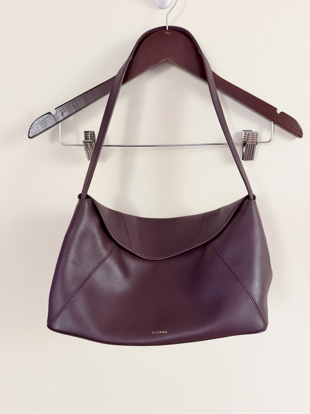 Cuyana Forma Shoulder Bag in Plum Compact Functional Purse - Picture 2 of 12